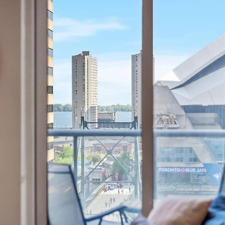 Apartment Next To Rogers Center, With Cn Tower View, Lake View, And Free Parking Toronto Exterior photo